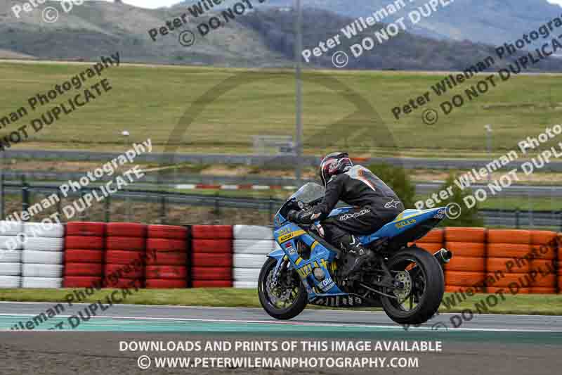 cadwell no limits trackday;cadwell park;cadwell park photographs;cadwell trackday photographs;enduro digital images;event digital images;eventdigitalimages;navarra;no limits trackdays;peter wileman photography;racing digital images;trackday digital images;trackday photos